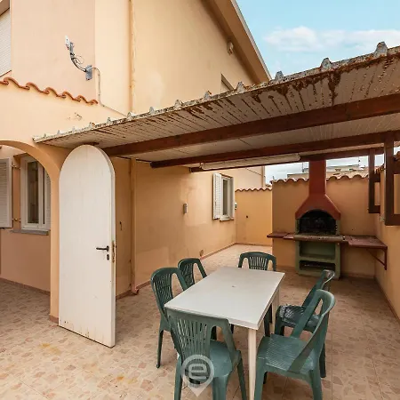 House Afrodite Apartment *