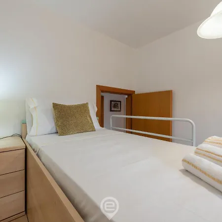 House Afrodite Apartment *